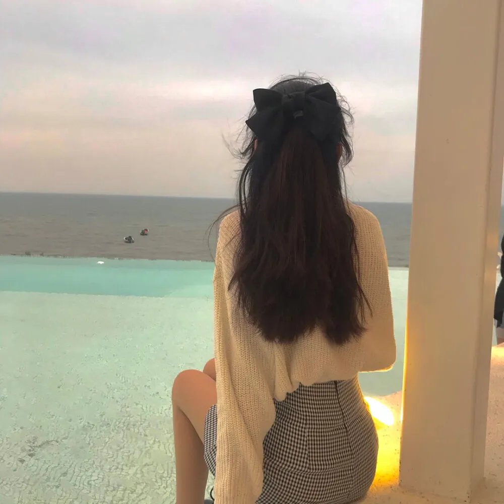 栅栏外